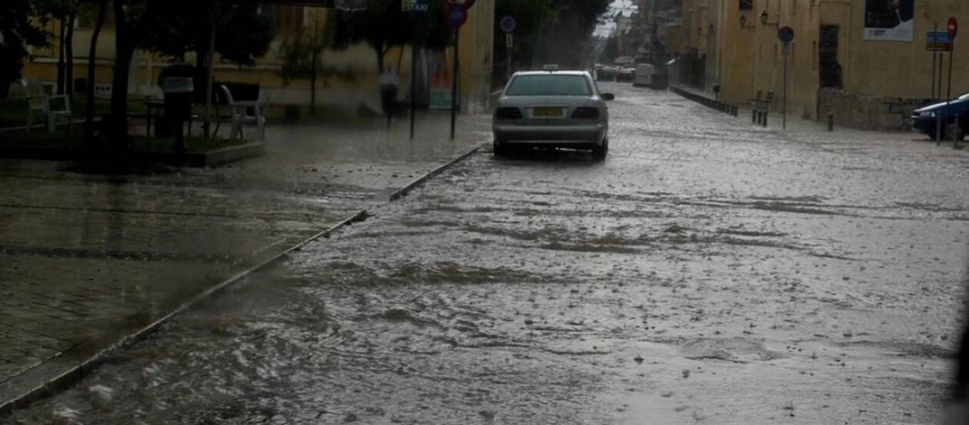 Ραγδαία επιδείνωση του καιρού: Ψυχρή εισβολή με καταιγίδες το επόμενο τριήμερο (φώτο-βίντεο)